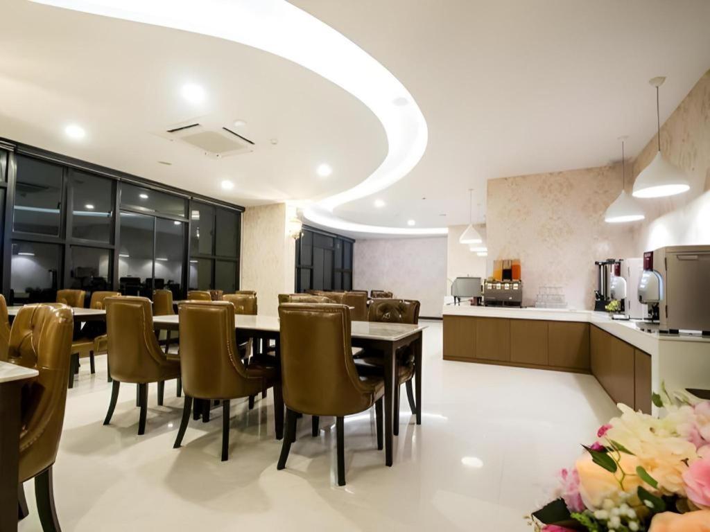 The Y Boutique Hotel Chiang Mai Bagian luar foto